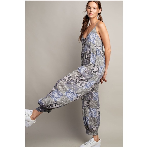 080 Boho Blue Paisley Print Pockets Jumpsuit - Picture 5 of 10